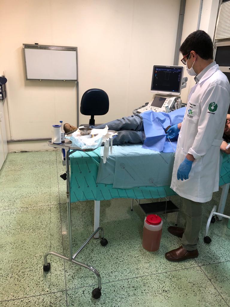 Iniciadas as Paracenteses Ambulatoriais no Gastrocentro, com reposição de albumina.